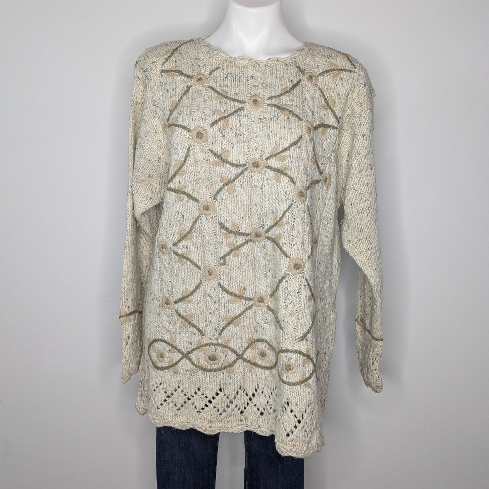 ✨3/$15 Vintage Nell Flowers cream floral embroidered sweater L